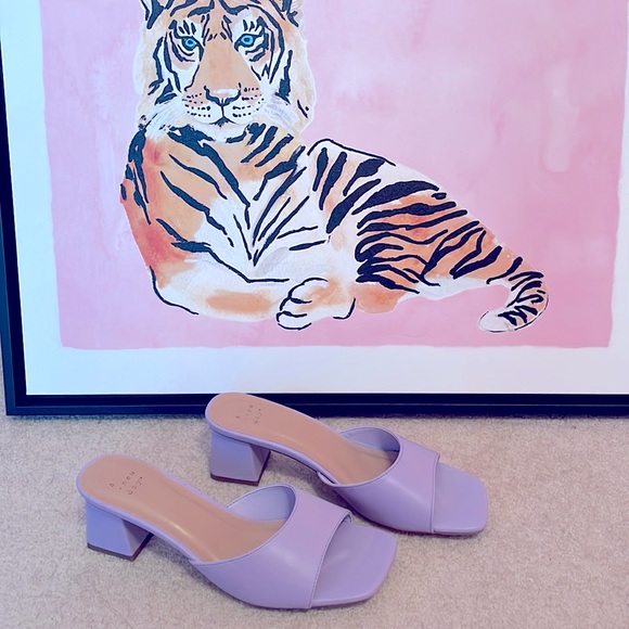 a new day Shoes - Lavender sandals 💕